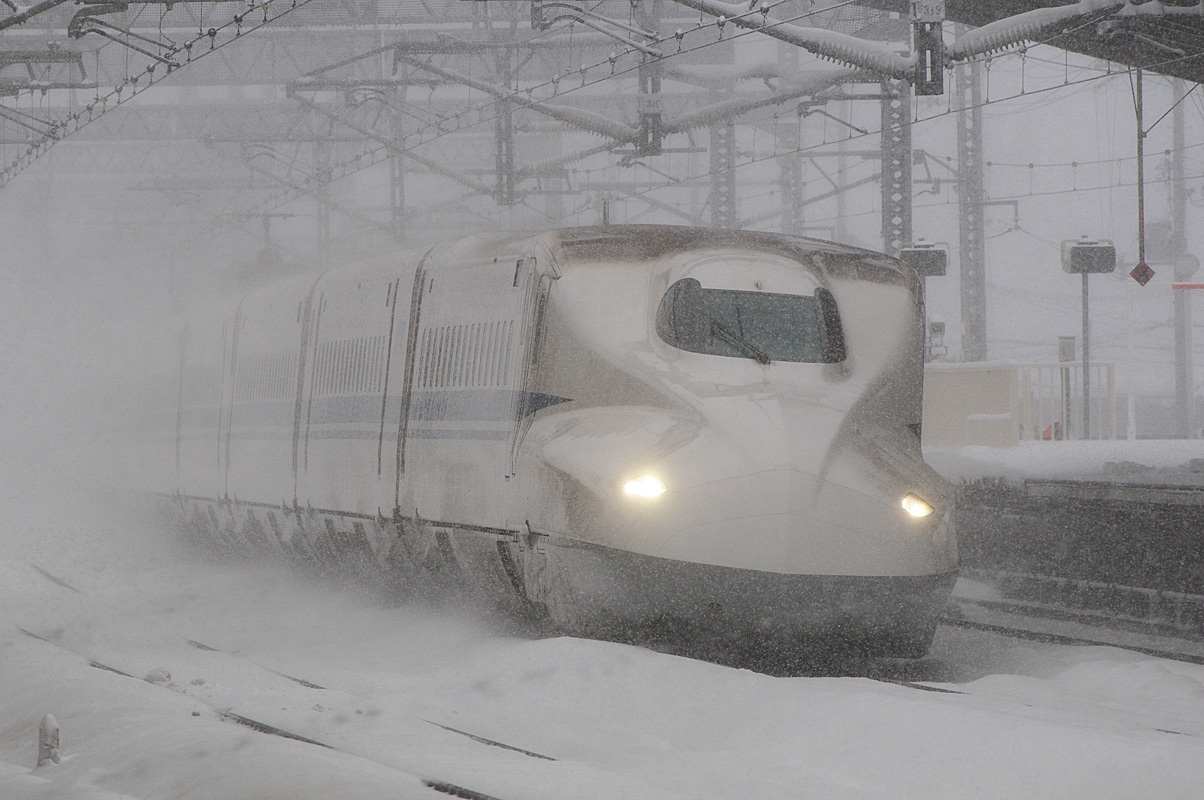 雪で新幹線が運休となる条件 遅延した場合 切符の払い戻しは可能 リンクの中で踊りたい
